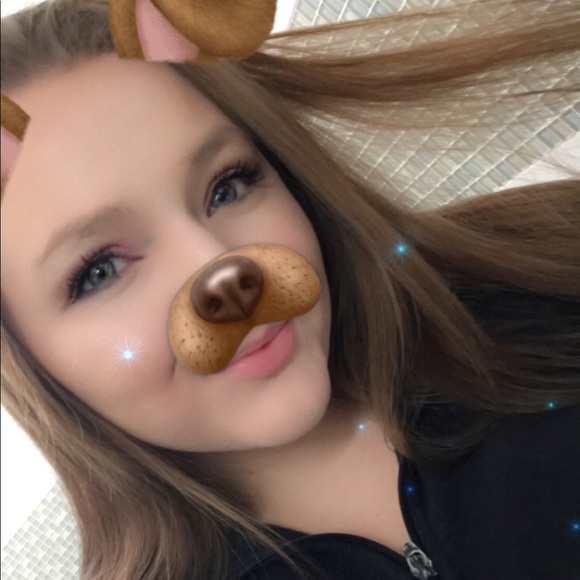 Meet your Posher, Ambriel - Picture 1 of 4